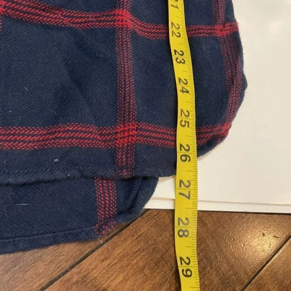 Vans Wayland II Long Sleeved plaid flannel shirt, navy & red. Men’s size medium - Picture 9 of 11